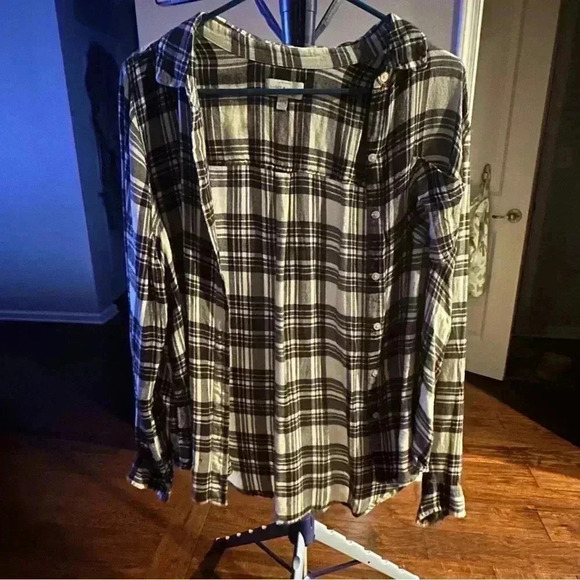 Large LUCKY BRAND Button Down Long Sleeve Top - Picture 4 of 9